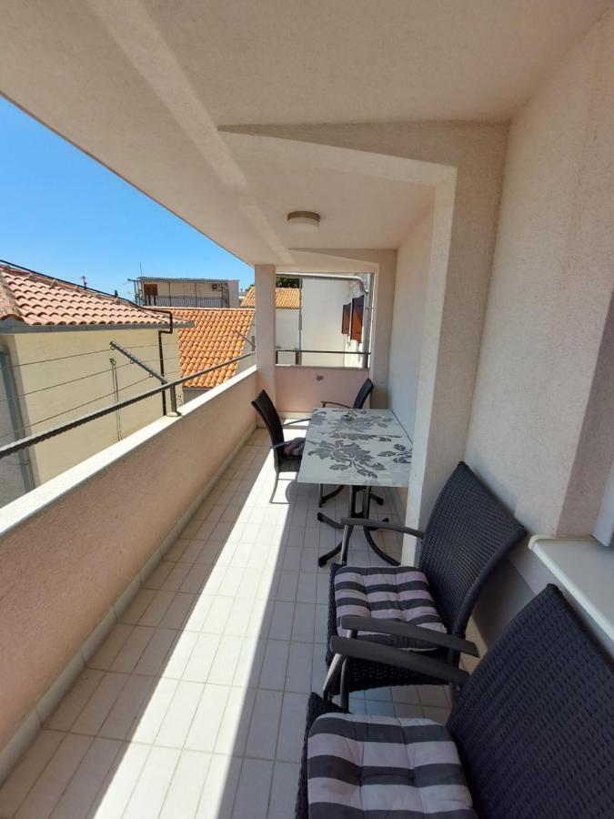 Holiday Baška Voda Kültér fotó